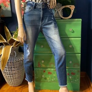 KanCan Distressed Jeans Cut #34810